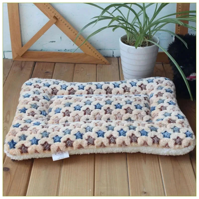 Comforting Thickened Flannel Pet Mat